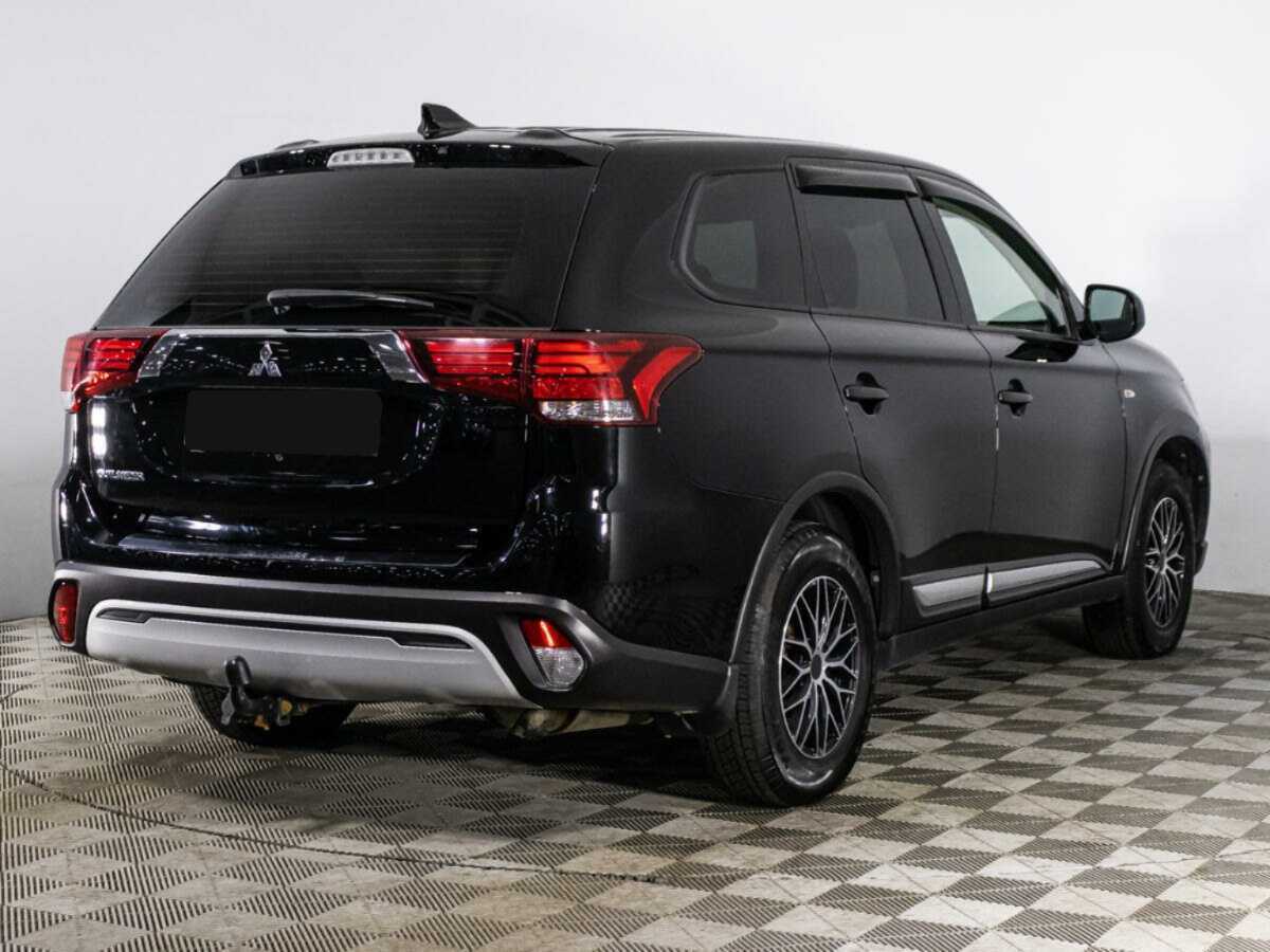Mitsubishi Outlander с пробегом — 2021 год. Фото: #4