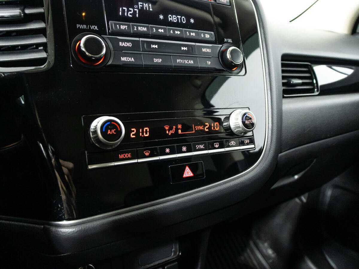 Mitsubishi Outlander с пробегом — 2021 год. Фото: #14