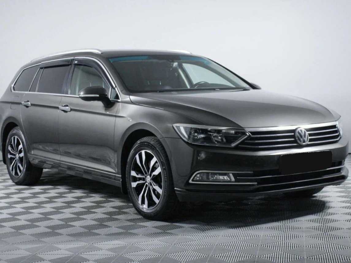 Volkswagen Passat с пробегом — 2017 год. Фото: #2