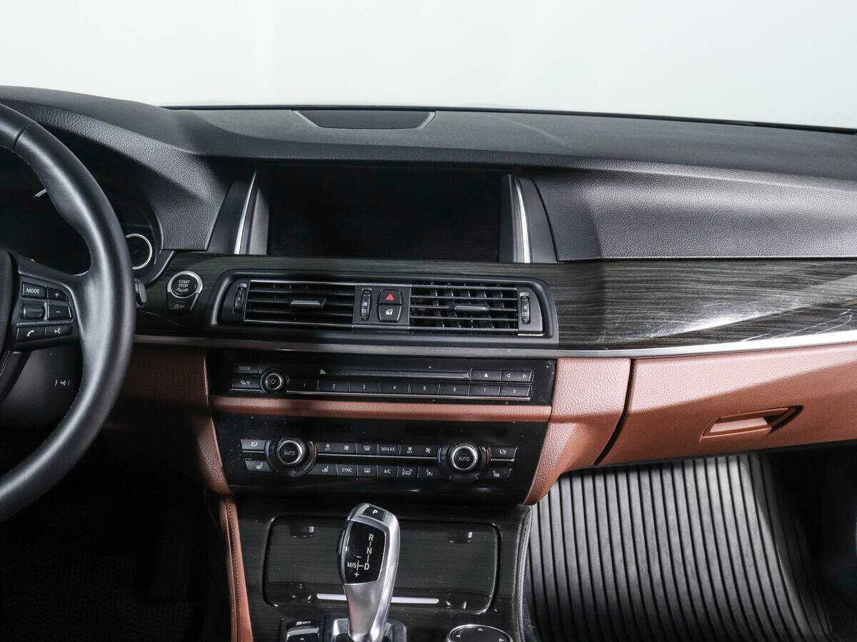 BMW 5 серии с пробегом — 2016 год. Фото: #12