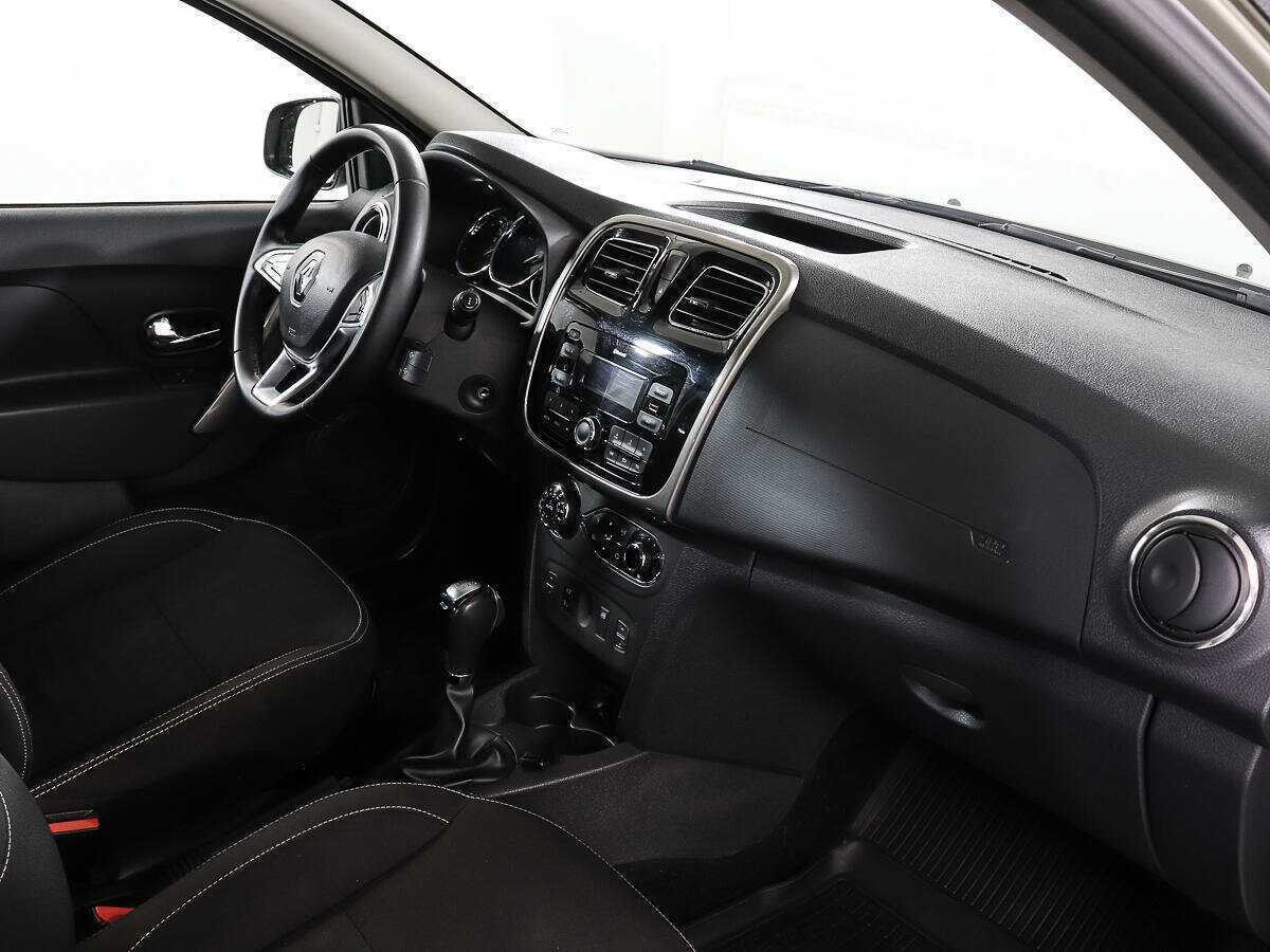 Renault Sandero с пробегом — 2019 год. Фото: #8