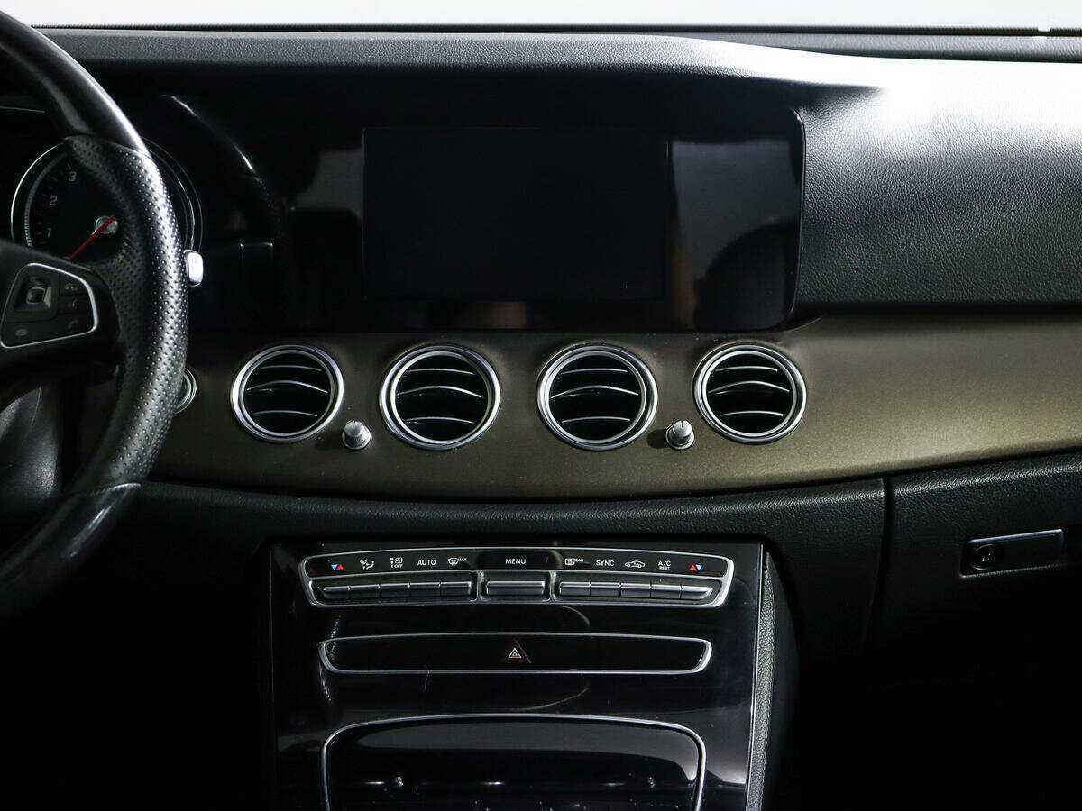 Mercedes-Benz E-Класс с пробегом — 2017 год. Фото: #12