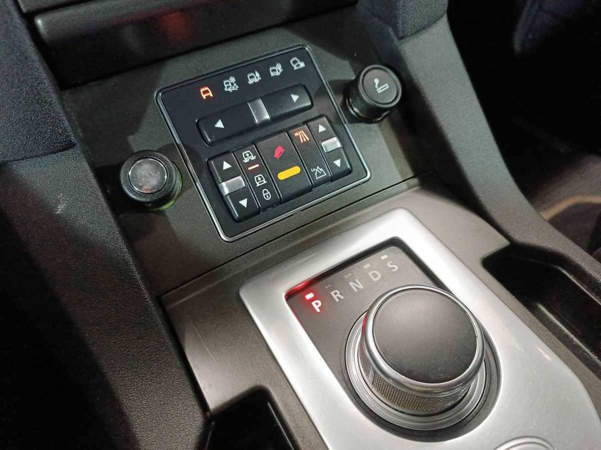 Land Rover Discovery с пробегом — 2013 год. Фото: #15