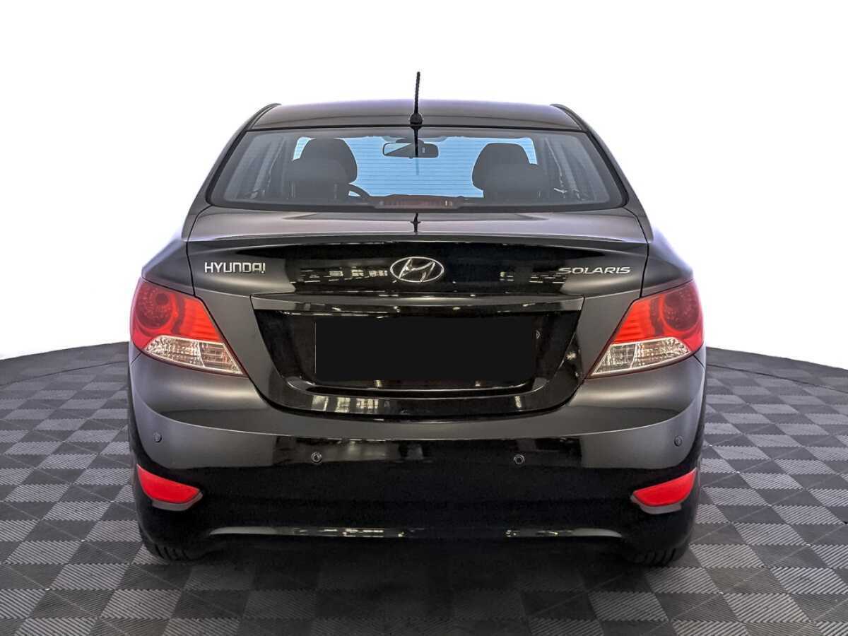 Hyundai Solaris с пробегом — 2013 год. Фото: #5