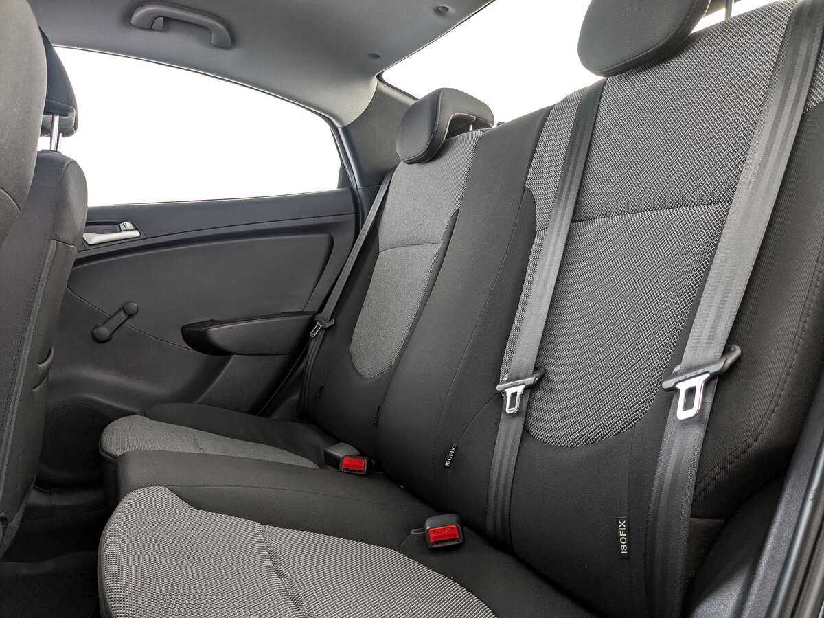 Hyundai Solaris с пробегом — 2013 год. Фото: #13