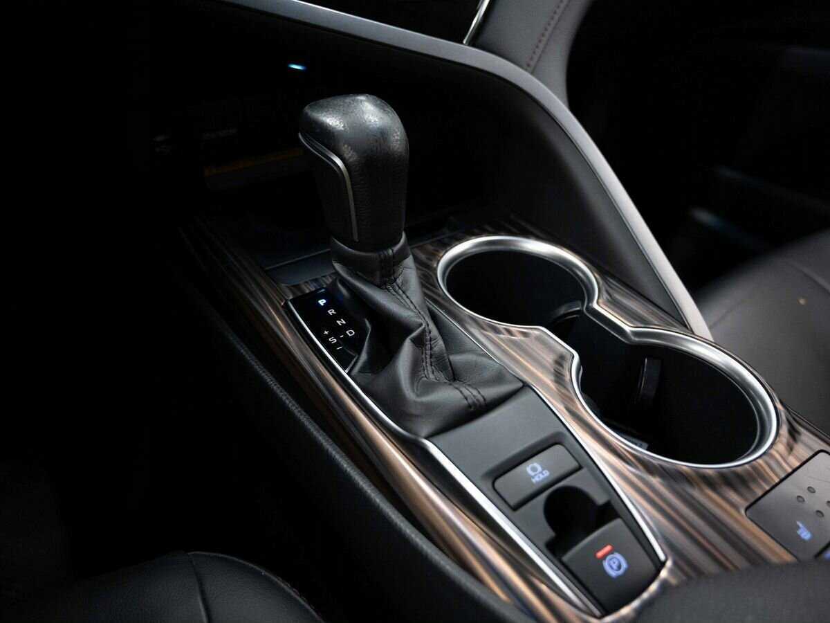 Toyota Camry с пробегом — 2019 год. Фото: #23