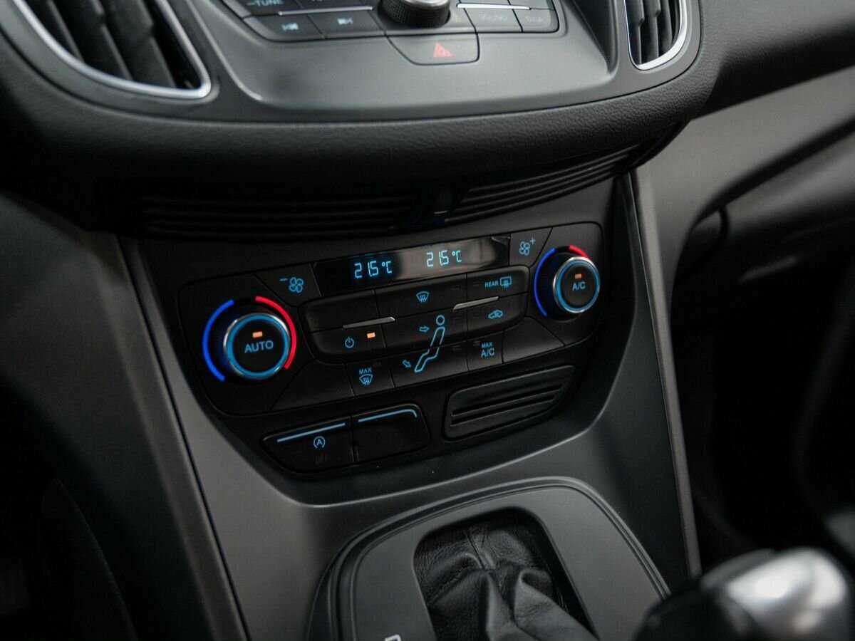 Ford C-MAX с пробегом — 2017 год. Фото: #17
