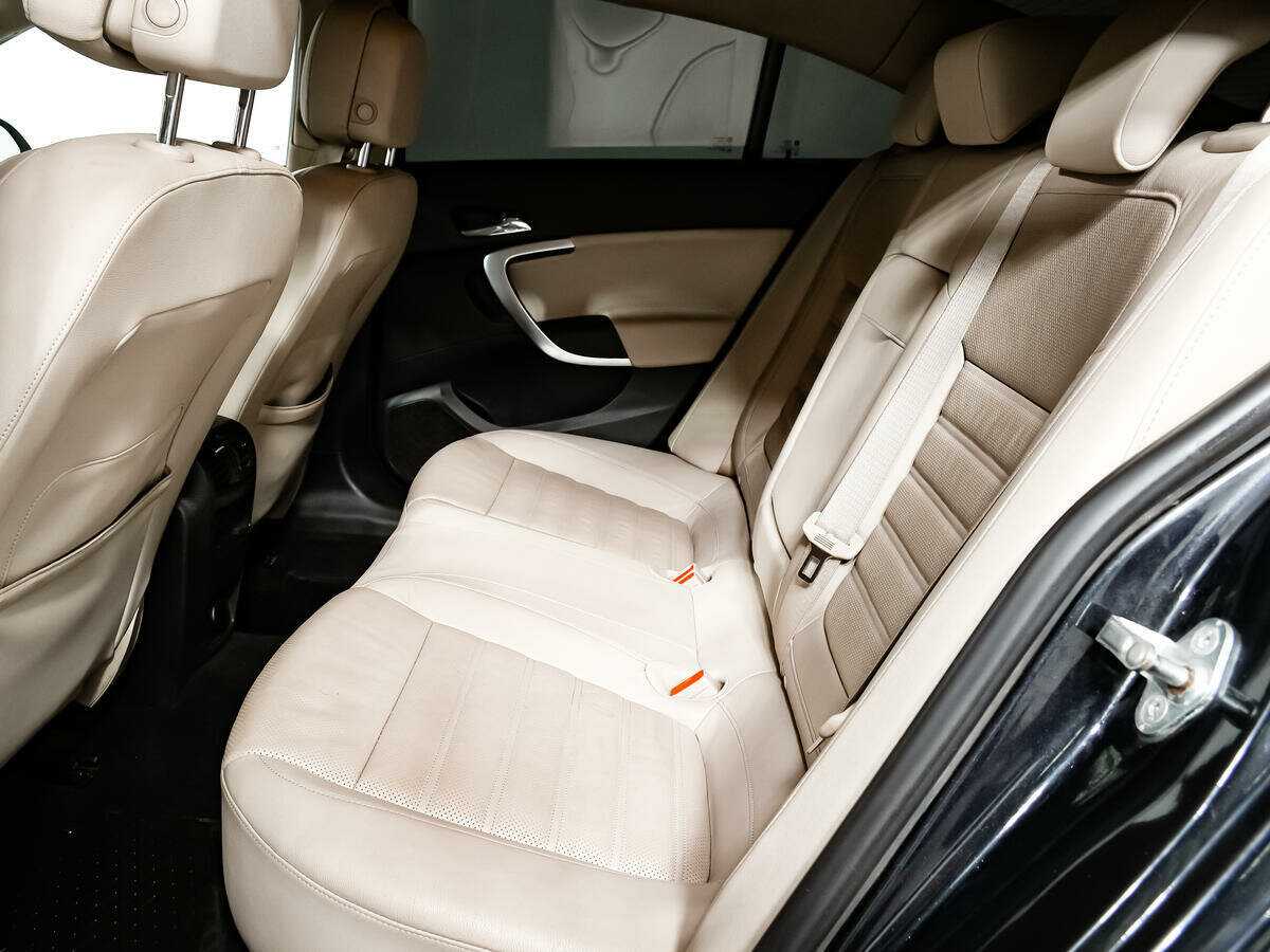 Opel Insignia с пробегом — 2014 год. Фото: #9