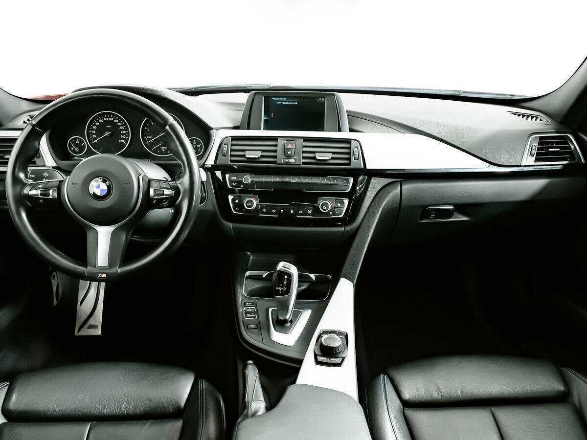 BMW 3 серии с пробегом — 2018 год. Фото: #10