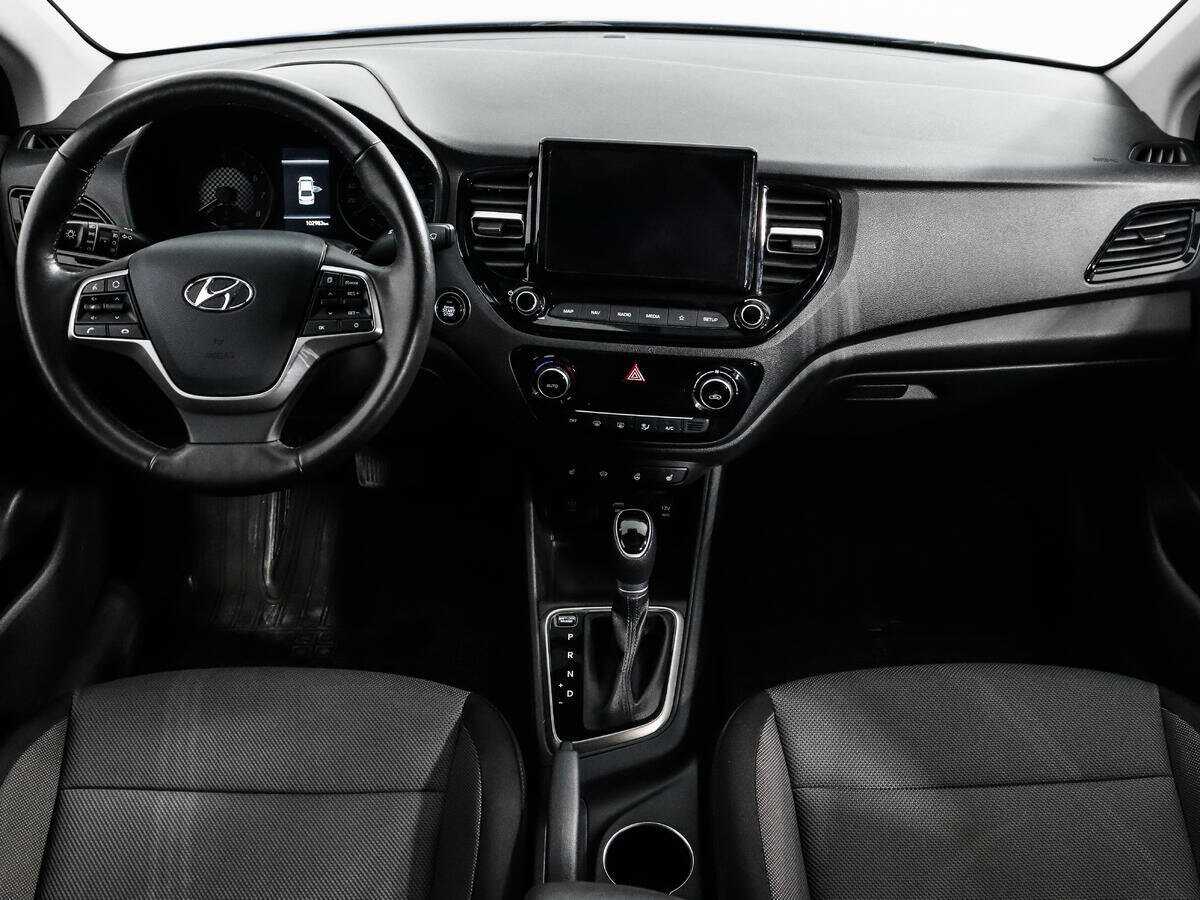 Hyundai Solaris с пробегом — 2021 год. Фото: #12