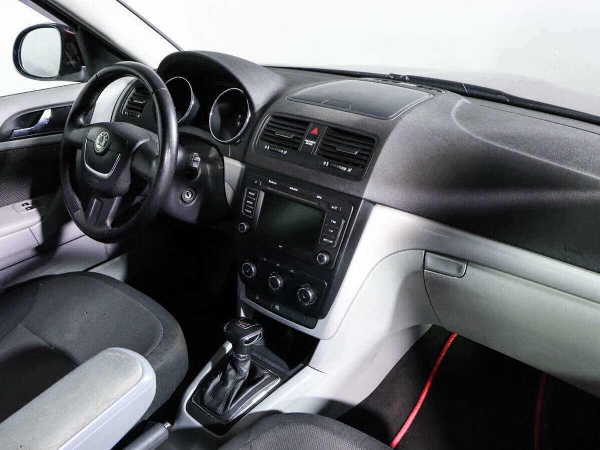 Skoda Yeti с пробегом — 2012 год. Фото: #6