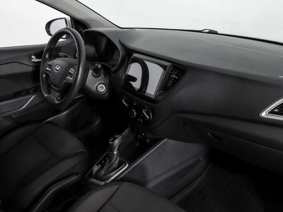 Hyundai Solaris с пробегом — 2019 год. Фото: #11