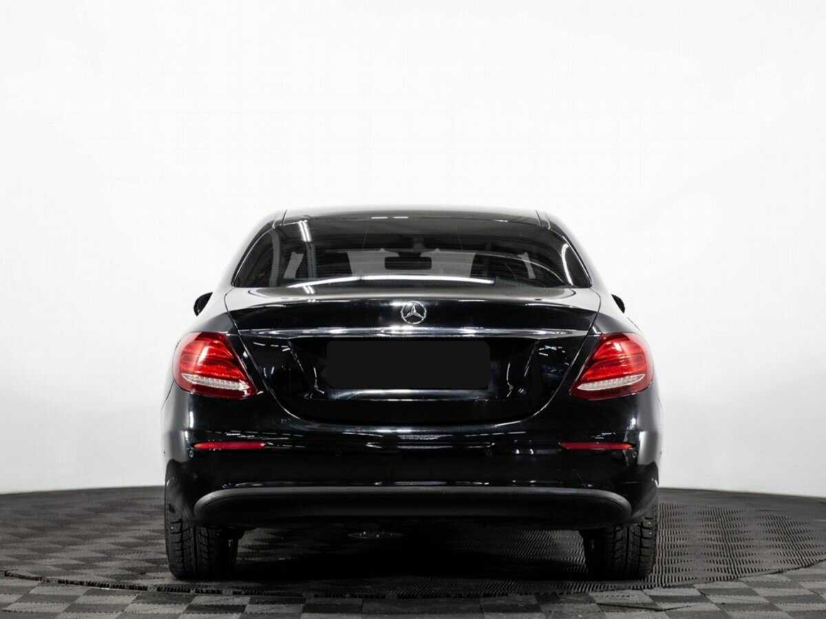 Mercedes-Benz E-Класс с пробегом — 2019 год. Фото: #4