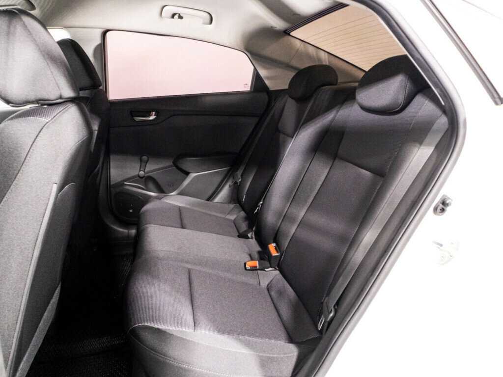 Hyundai Solaris с пробегом — 2017 год. Фото: #9