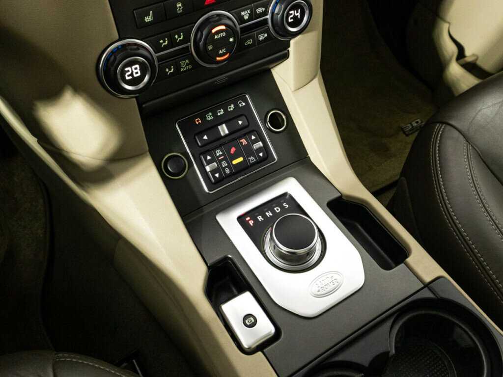 Land Rover Discovery с пробегом — 2013 год. Фото: #26