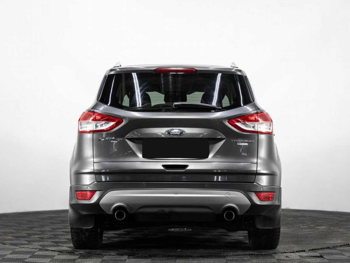 Ford Kuga с пробегом — 2015 год. Фото: #4