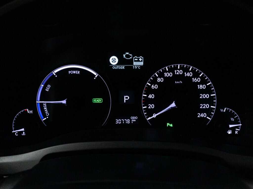 Lexus RX с пробегом — 2014 год. Фото: #11