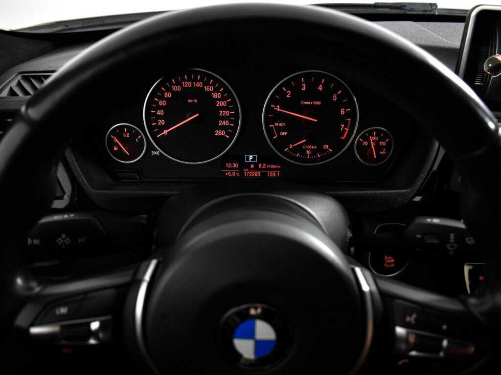 BMW 3 серии с пробегом — 2017 год. Фото: #21