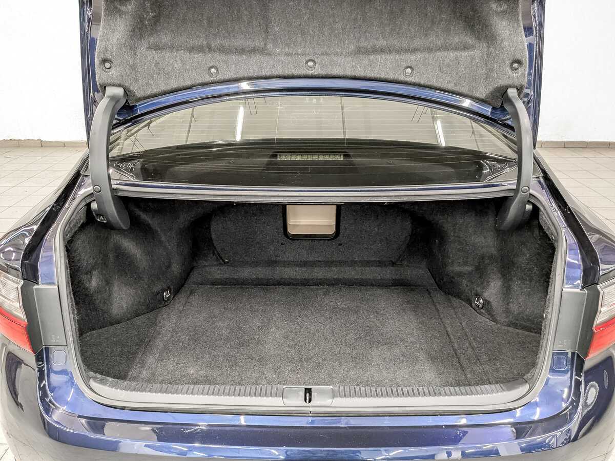 Lexus ES с пробегом — 2015 год. Фото: #9