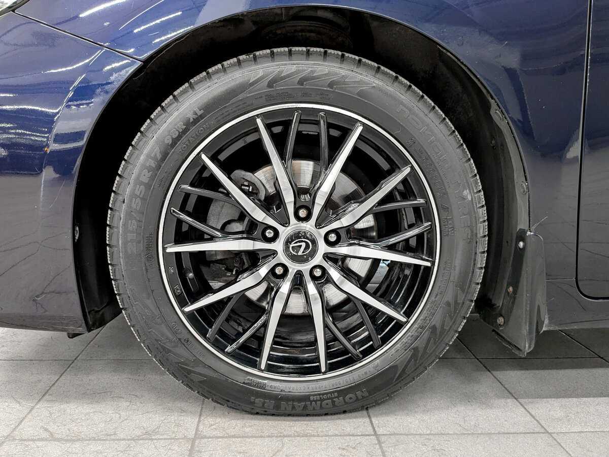 Lexus ES с пробегом — 2015 год. Фото: #17