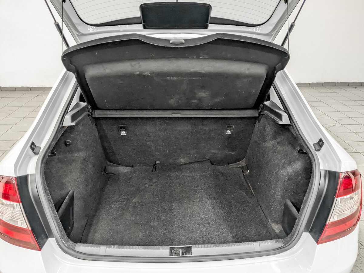 Skoda Rapid с пробегом — 2017 год. Фото: #9