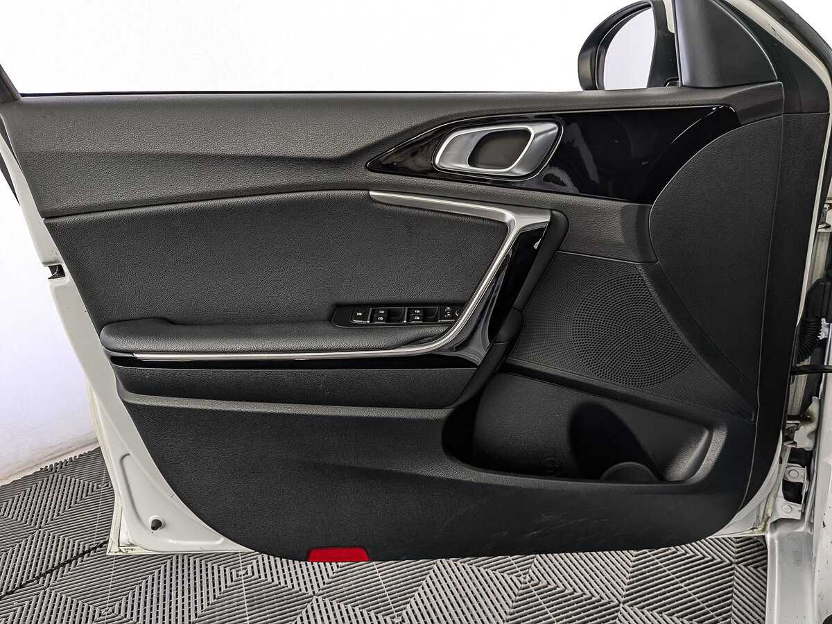 Kia Ceed с пробегом — 2021 год. Фото: #18