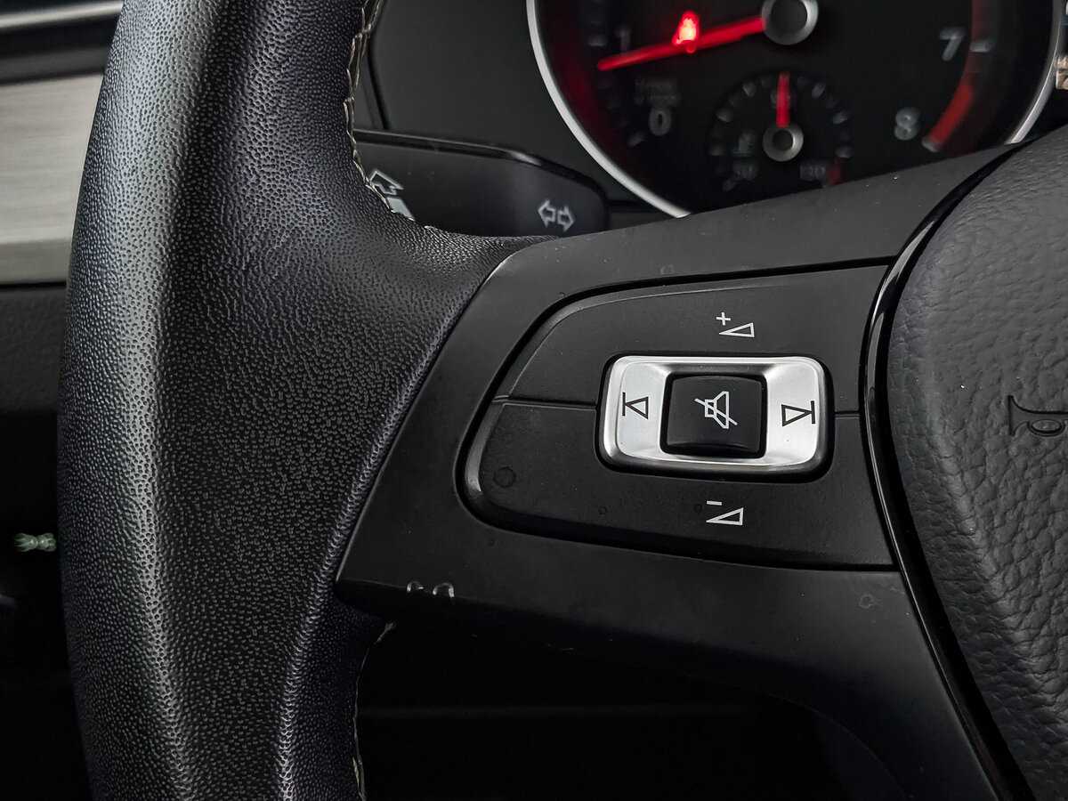 Volkswagen Passat с пробегом — 2017 год. Фото: #26
