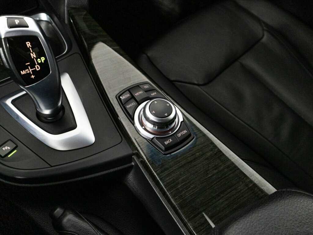 BMW 3 серии с пробегом — 2012 год. Фото: #18