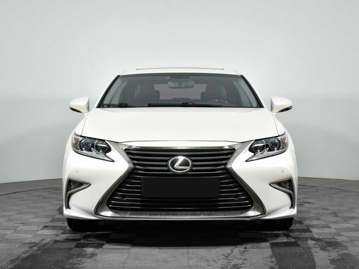 Lexus ES с пробегом — 2015 год. Фото: #1
