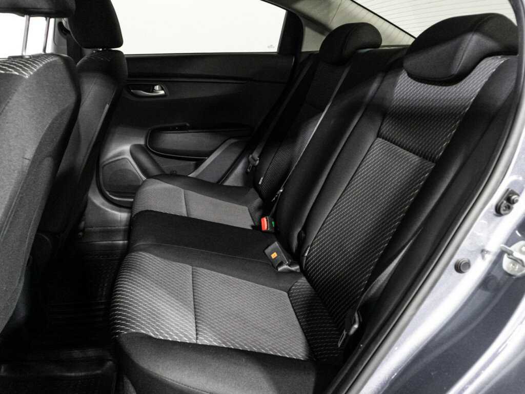 Kia Rio с пробегом — 2019 год. Фото: #9