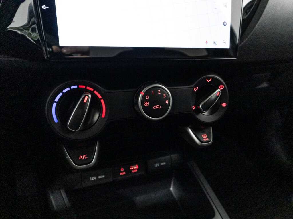 Kia Rio с пробегом — 2019 год. Фото: #15