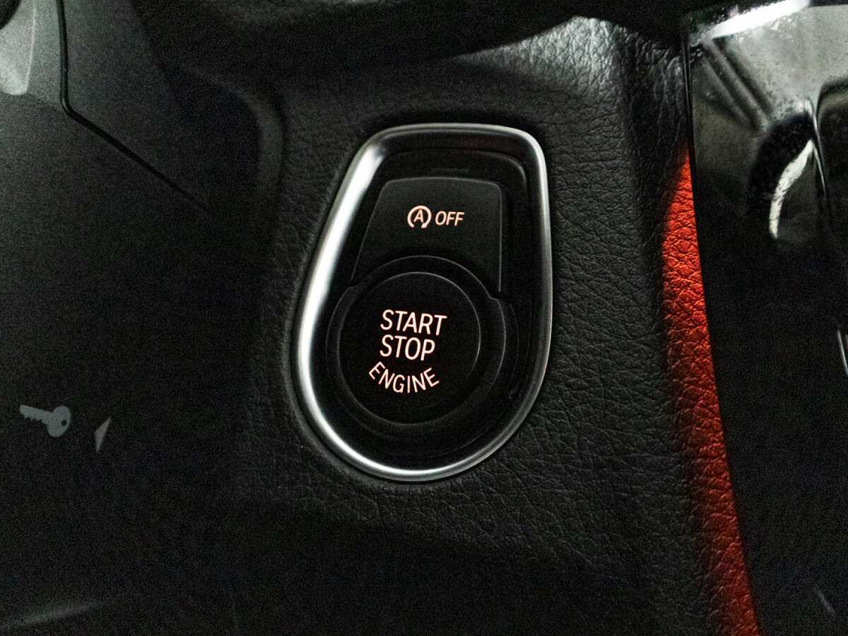 BMW 3 серии с пробегом — 2018 год. Фото: #17