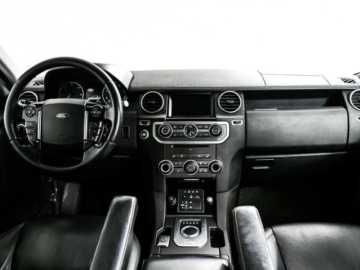 Land Rover Discovery с пробегом — 2015 год. Фото: #10