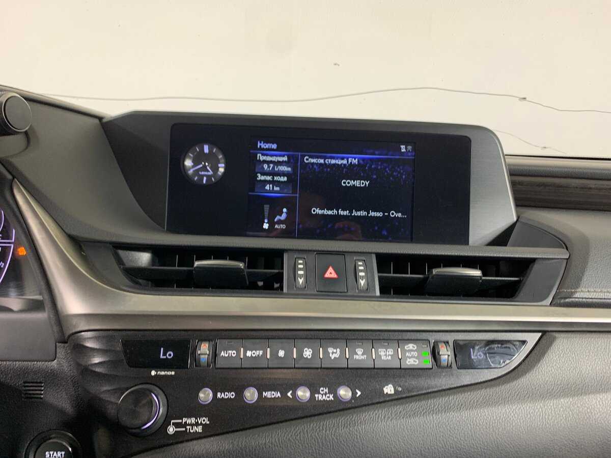 Lexus ES с пробегом — 2018 год. Фото: #13