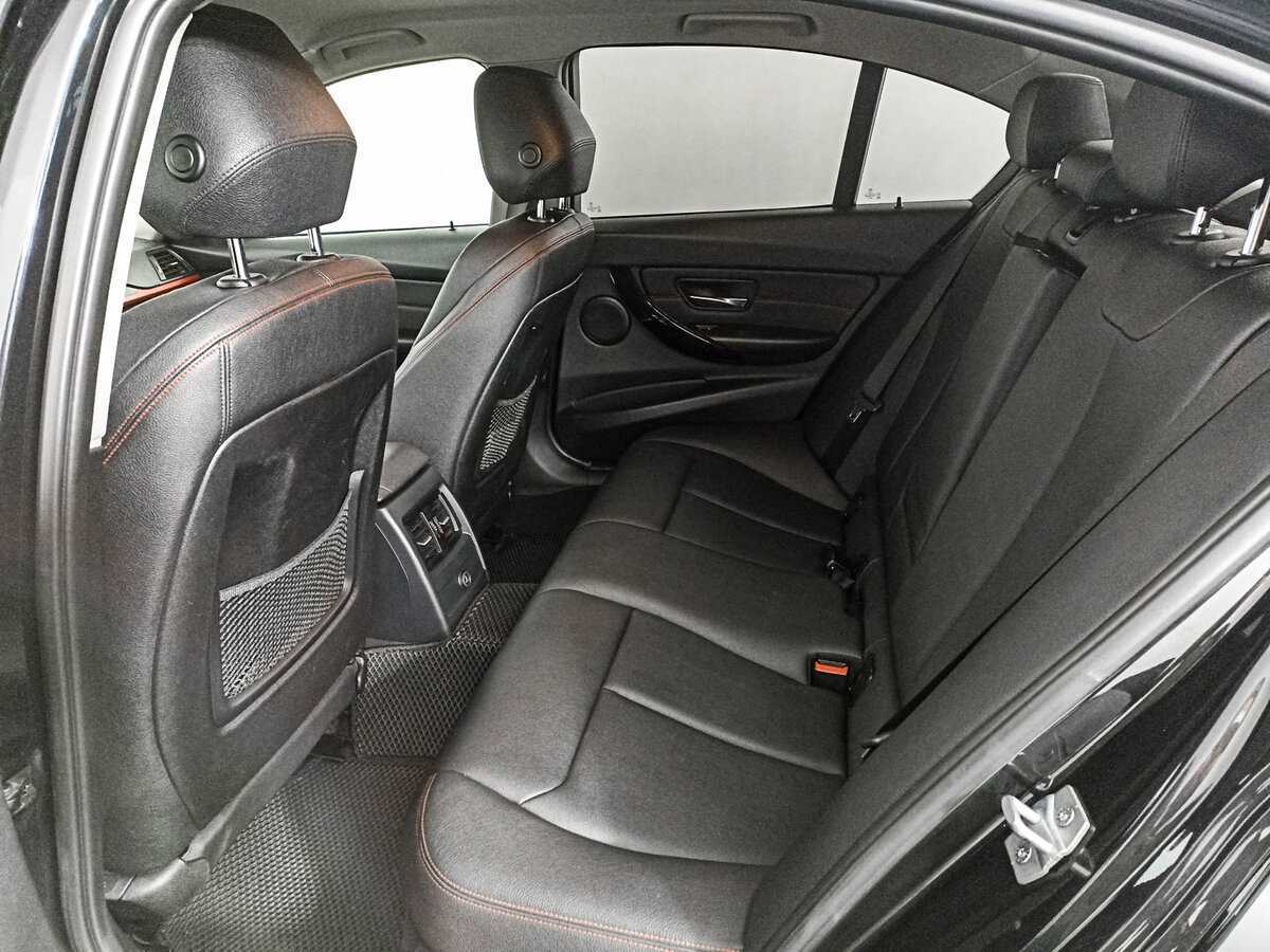 BMW 3 серии с пробегом — 2014 год. Фото: #11