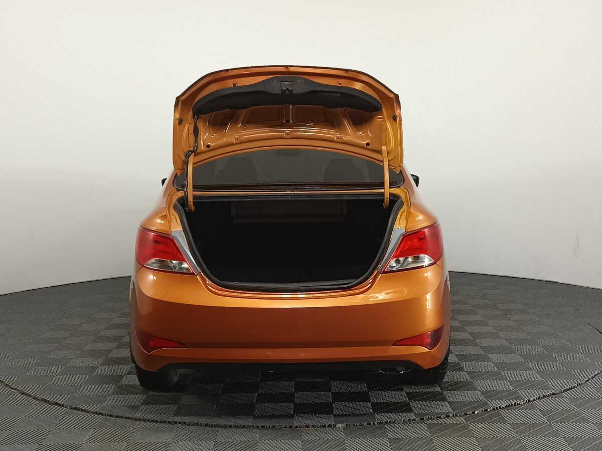 Hyundai Solaris с пробегом — 2016 год. Фото: #7