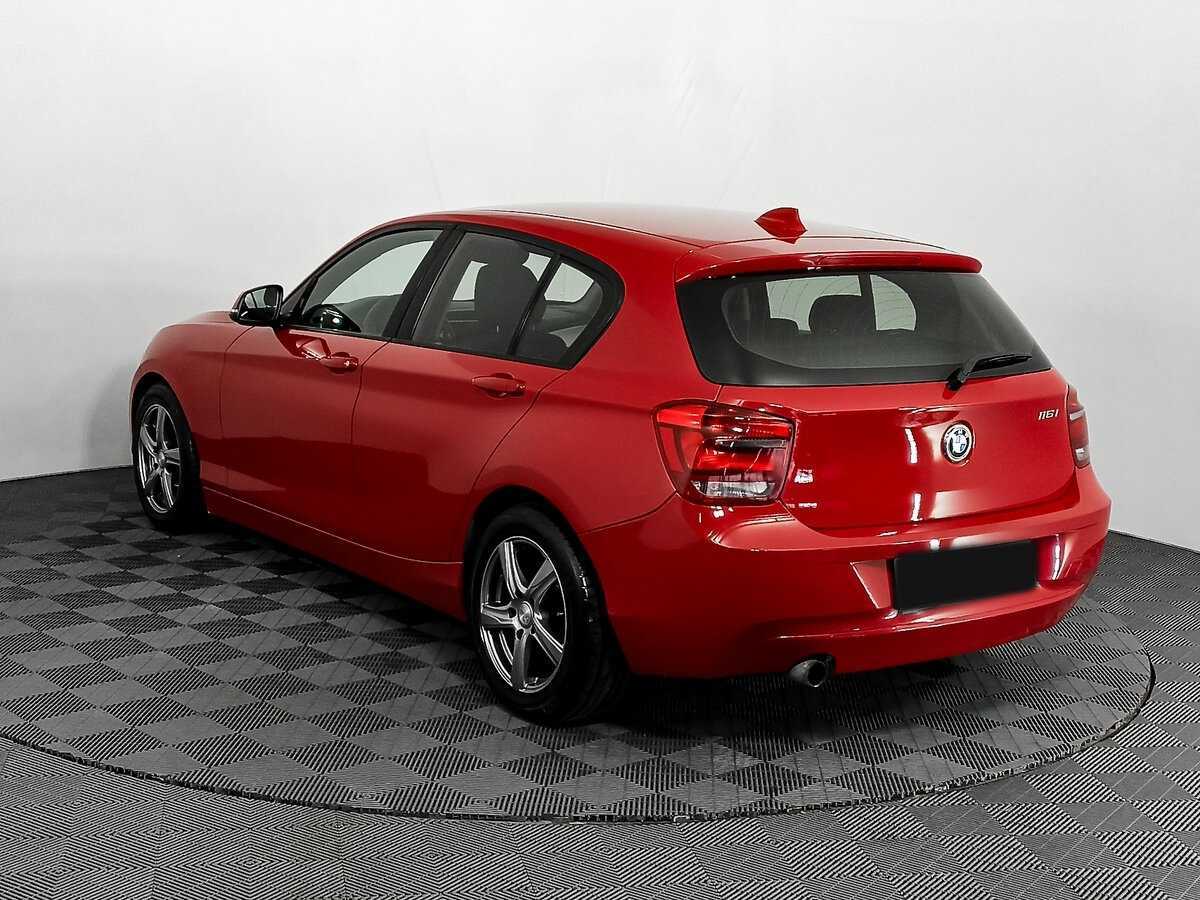 BMW 1 серии с пробегом — 2012 год. Фото: #6