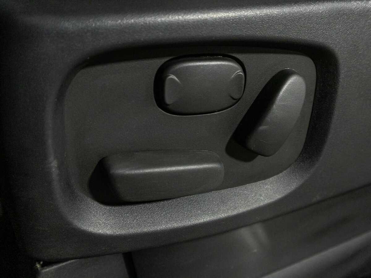 Land Rover Discovery с пробегом — 2012 год. Фото: #14