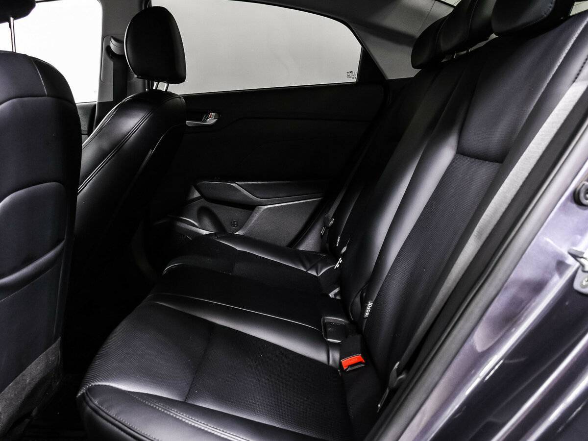 Hyundai Solaris с пробегом — 2021 год. Фото: #11