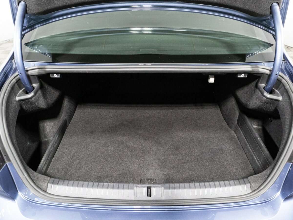 Volkswagen Passat с пробегом — 2017 год. Фото: #14