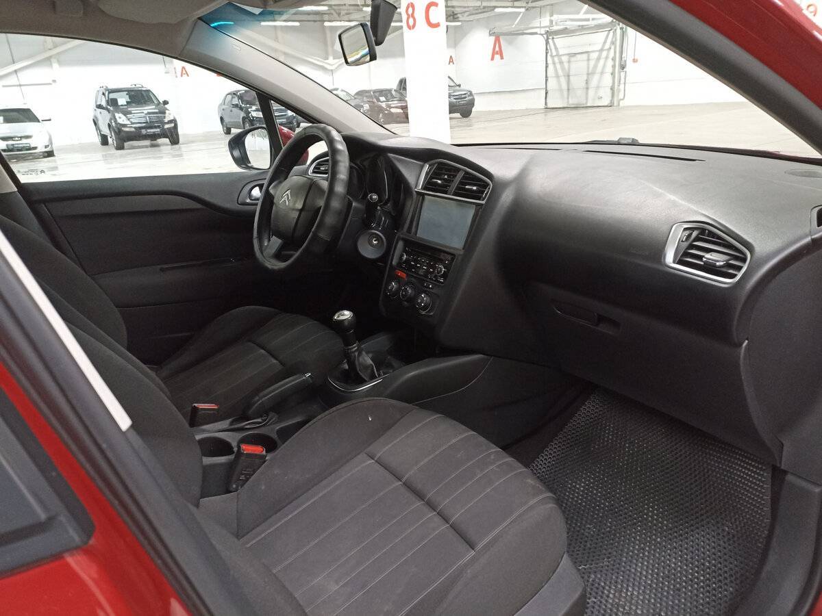 Citroen C4 с пробегом — 2012 год. Фото: #10