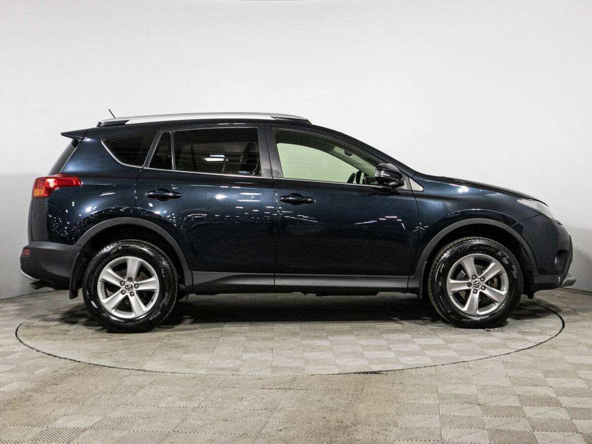 Toyota RAV4 с пробегом — 2015 год. Фото: #3