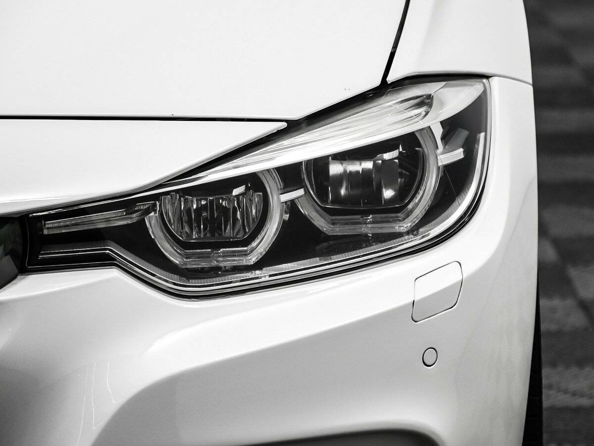 BMW 3 серии с пробегом — 2018 год. Фото: #13