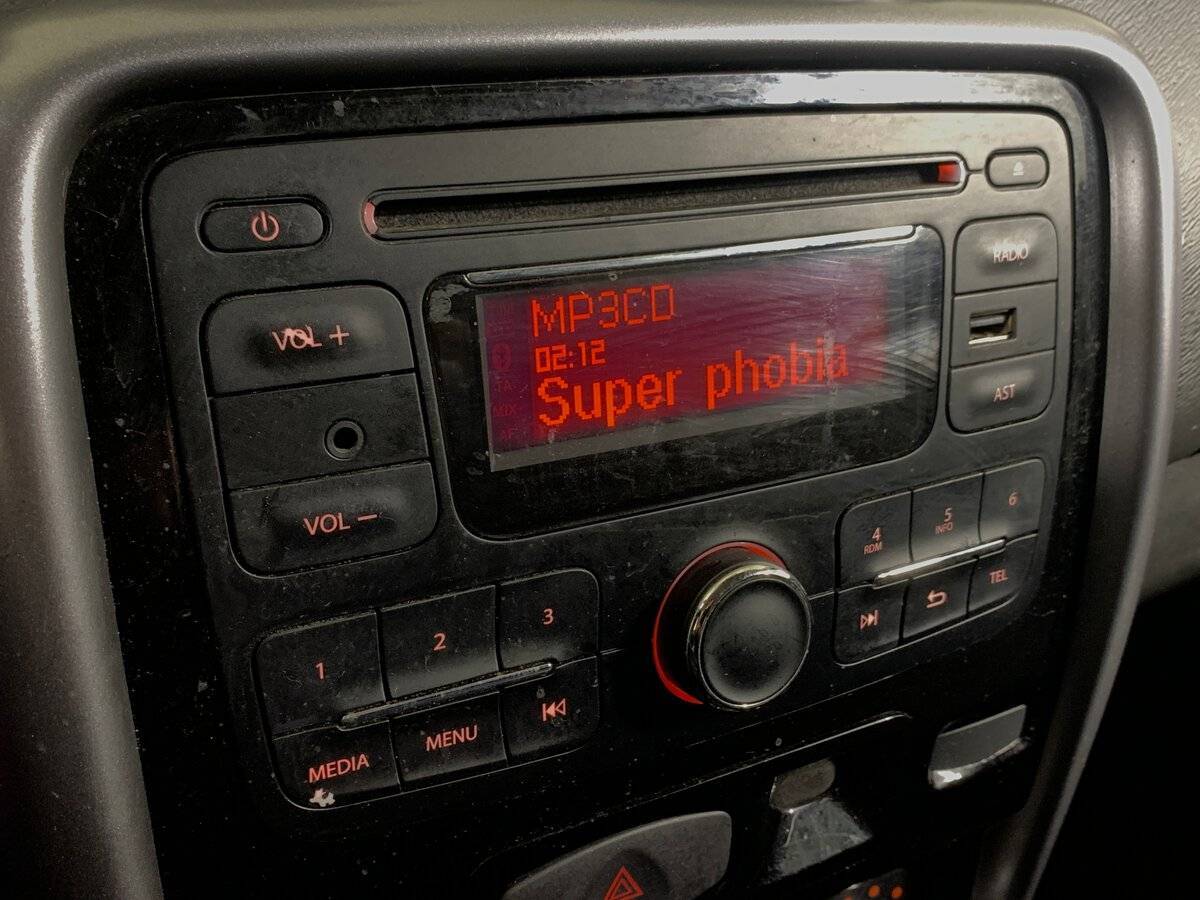 Renault Duster с пробегом — 2013 год. Фото: #13