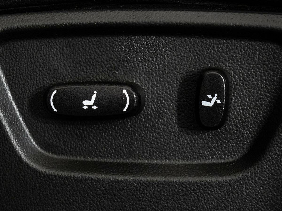 Chevrolet Captiva с пробегом — 2015 год. Фото: #15