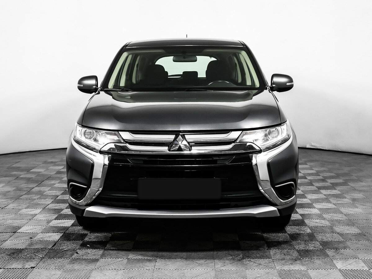 Mitsubishi Outlander с пробегом — 2016 год. Фото: #1