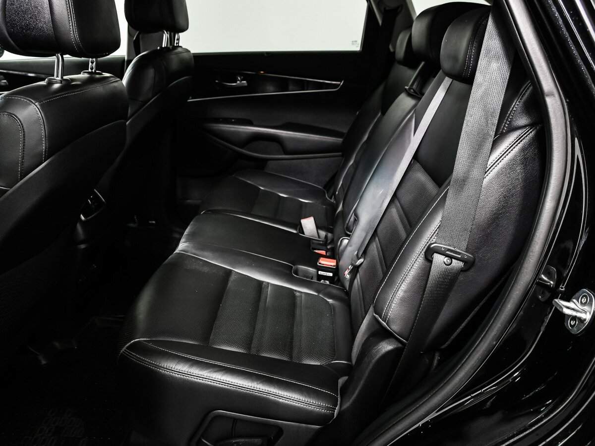 Kia Sorento с пробегом — 2017 год. Фото: #11