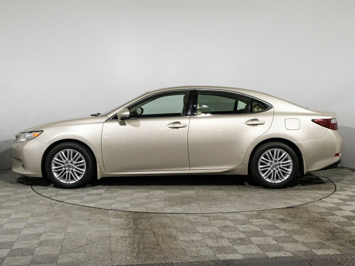 Lexus ES с пробегом — 2014 год. Фото: #7