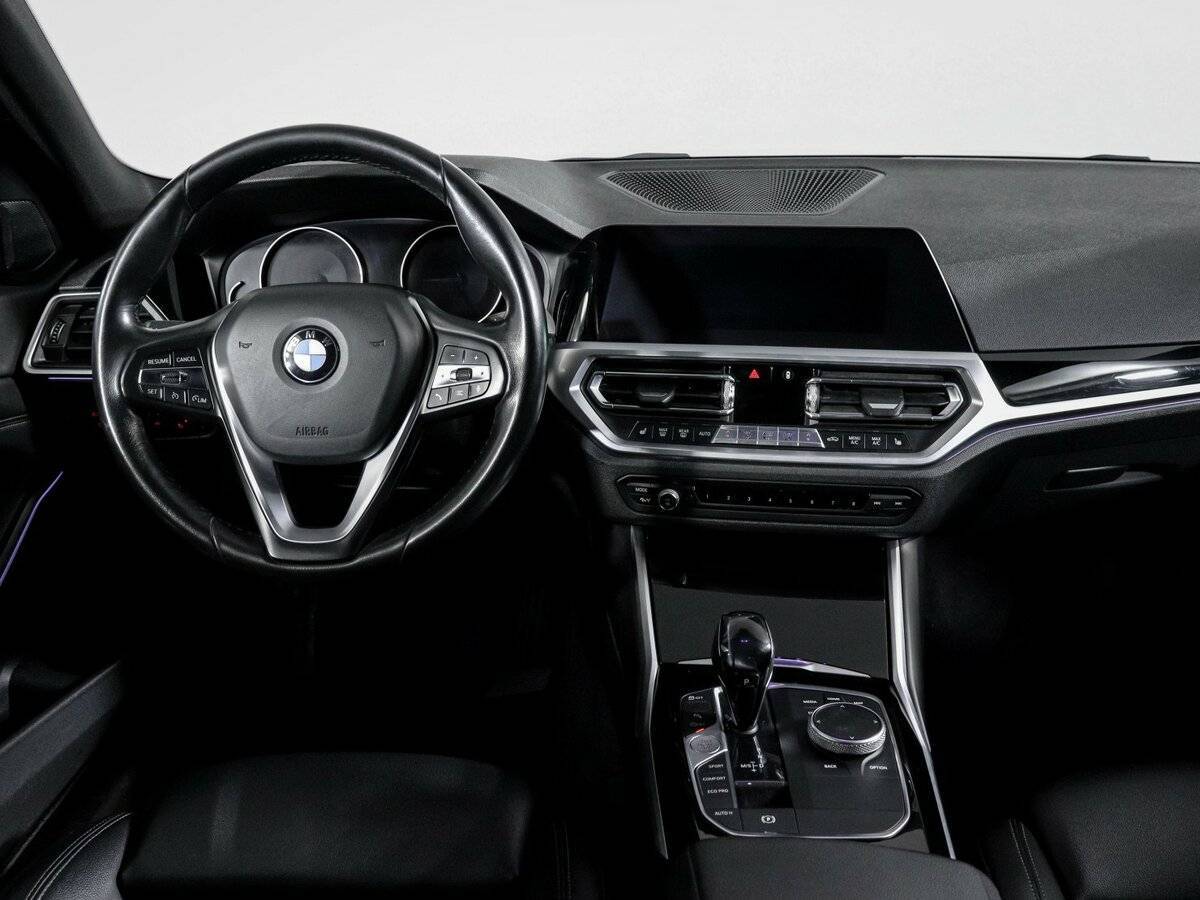 BMW 3 серии с пробегом — 2019 год. Фото: #11