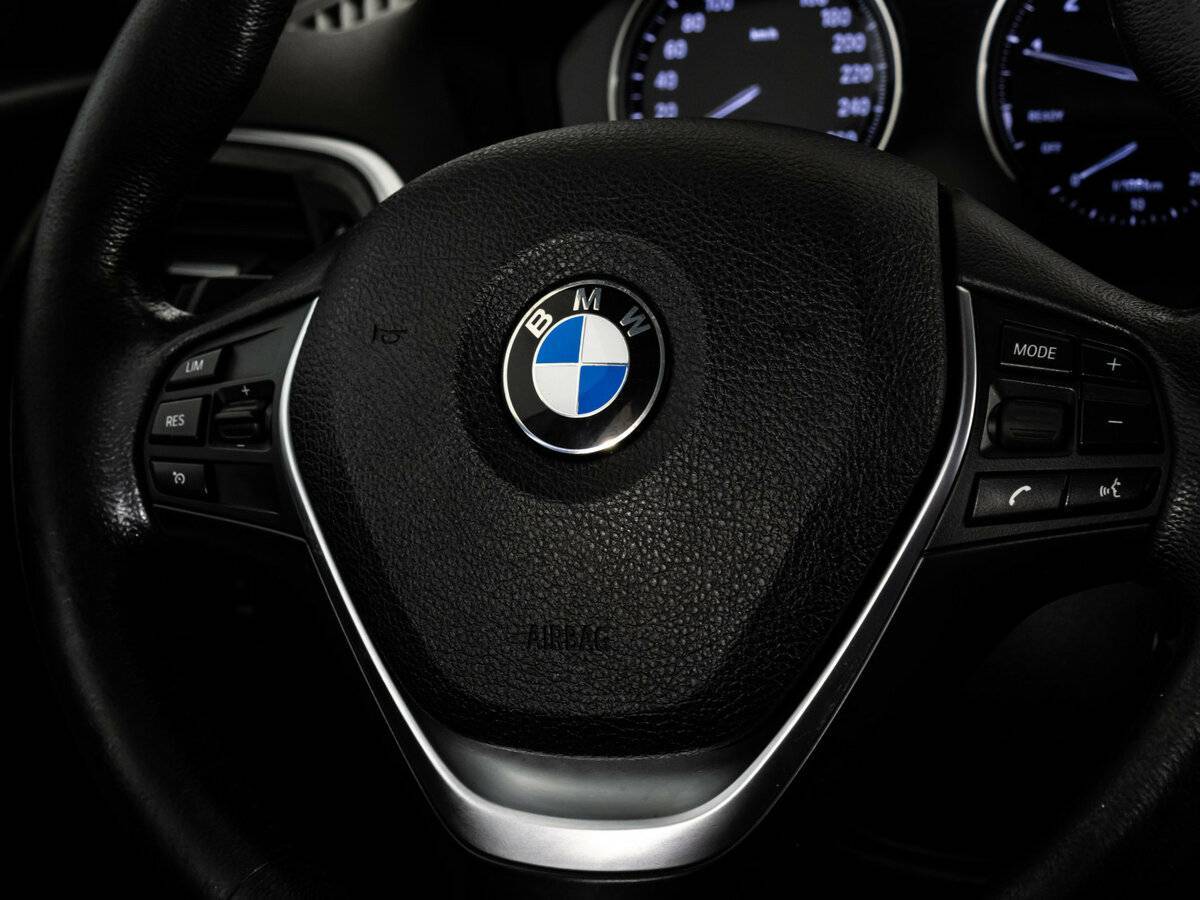 BMW 1 серии с пробегом — 2017 год. Фото: #18